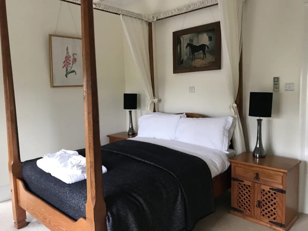 Emlagh House Single Occupancy Room